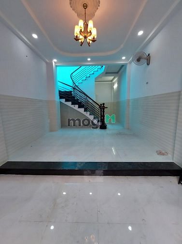 Hình ảnh Bán nhà Phạm Văn Bạch, Phường 15, Tân Bình, 41m2, 2 lầu , 3,9 tỷ.