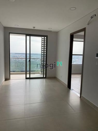 Hình ảnh Mb6623 nạp rút nhanh chóng River Panorama tầng thấp, ban công hướng Bắc. A0771901