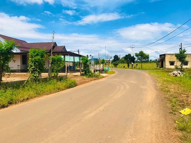Hình ảnh Chính chủ bán gấp lô đất 100m2 vuông vức full thổ cư
