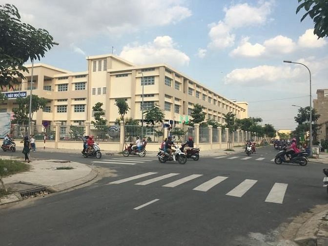 Hình ảnh 19 Nền Đất Trục Mặt Đường Tỉnh Lộ 10, Liền Kề BV Chợ Rẫy II, Sổ Hồng R