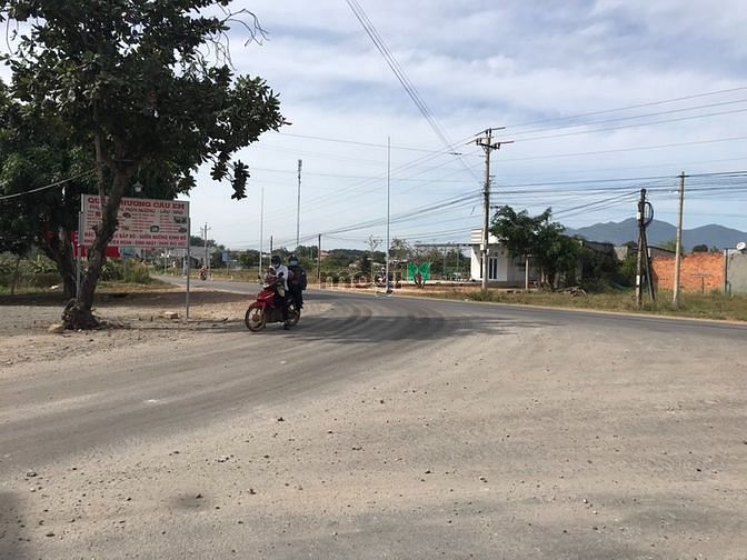 Hình ảnh 8554 m2 . MT Đường nhựa 180 m Tân Hà giá 22 tỷ.