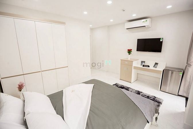Hình ảnh CHDV gần Hồng Bàng, UEF, Hutech