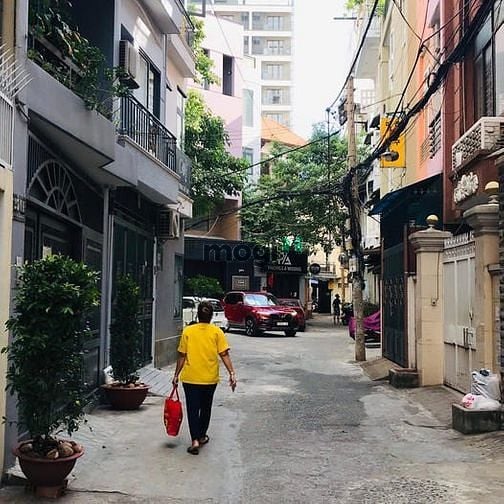 Hình ảnh Cần bán gấp nhà khu vực sân bay