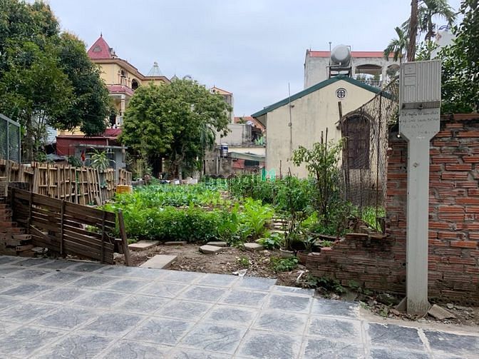 Hình ảnh Cần bán 156m2 đất đẹp mặt Phố Kẻ Tạnh -Giang Biên. Kinh doanh rất tốt