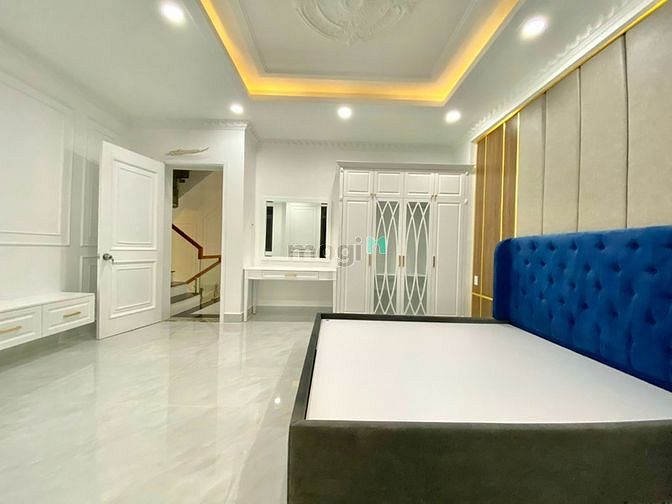 Hình ảnh Biệt thự cổ điển huỳnh tấn phát nhà bè