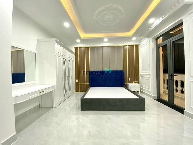 Hình ảnh Biệt thự cổ điển huỳnh tấn phát nhà bè