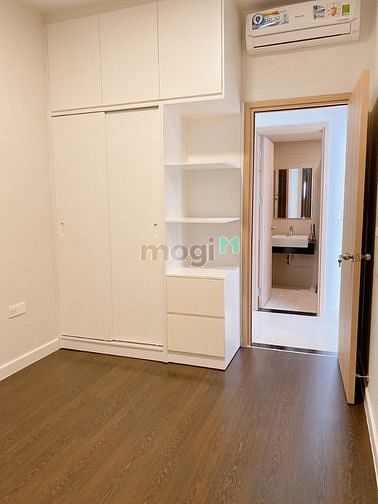 Hình ảnh Nhà sạch sẽ, thoáng mát tầng cao. Giá thuê 14 triệu/tháng