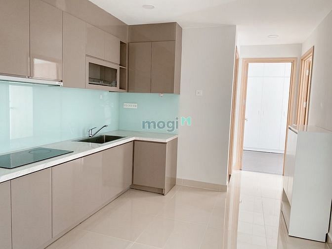 Hình ảnh Nhà sạch sẽ, thoáng mát tầng cao. Giá thuê 14 triệu/tháng