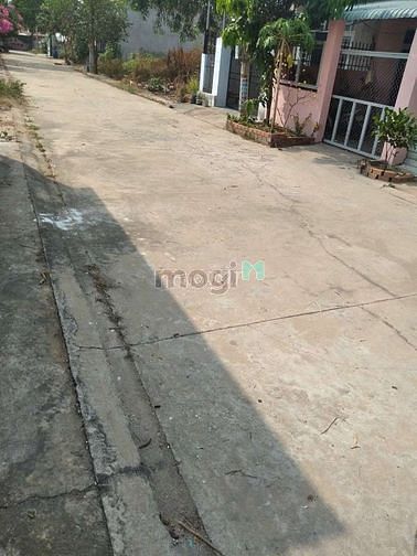 Hình ảnh Về quê bán gấp lô đất 200m2(10x20) SHR, dân cư đông, thổ cư 100%