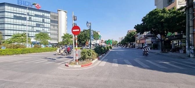 Hình ảnh Bán nhà 63m2 gần ngã tư phố Sài Đồng KCN HANEL.