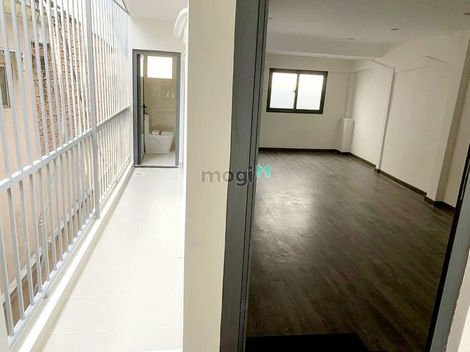 Hình ảnh MT Trần Hưng Đạo, trung tâm đất vàng Quận 1