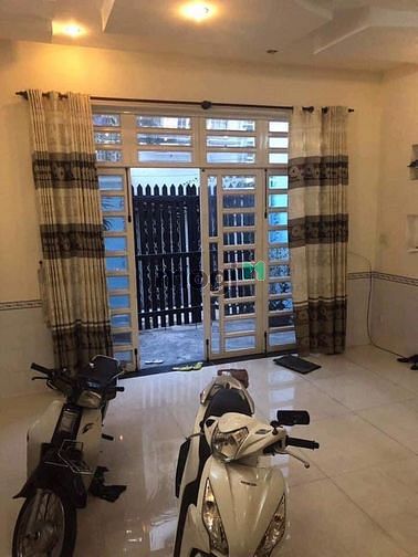 Hình ảnh Bán nhà đường Lý Phục Man, Bình Thuận,q7