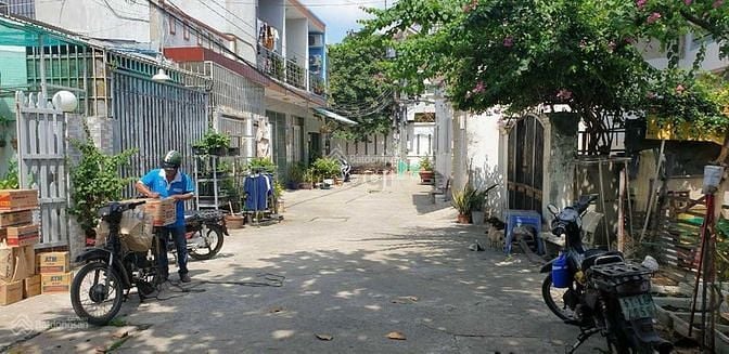 Hình ảnh Bán đất giá rẻ 2129 Huỳnh Tấn Phát, thị trấn Nhà Bè DT 5x18m.