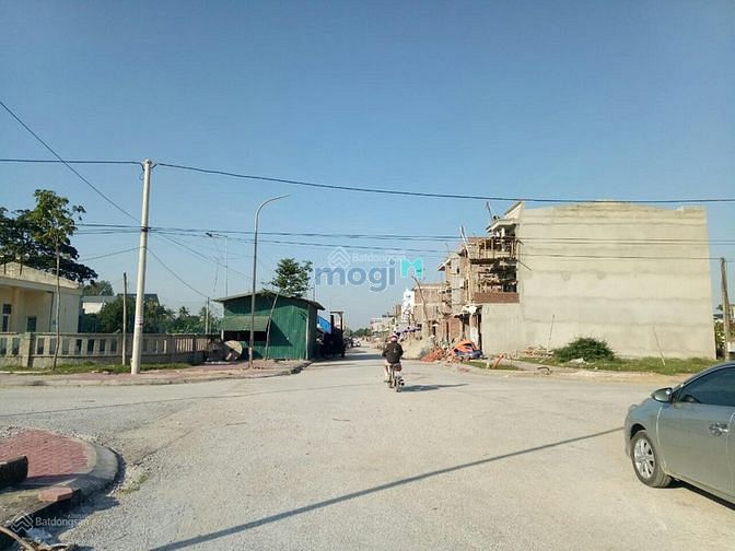 Hình ảnh Bán đất đấu giá mặt bằng  Quảng Tiến, Sầm Sơn 111m2 giá 2,5 tỷ
