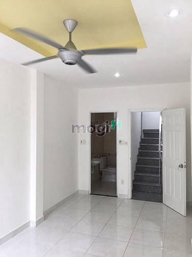 Hình ảnh Cho thuê nhà hẻm Trần Bình Trọng 2pn 3wc 2 lầu Q5