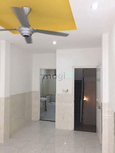 Hình ảnh Cho thuê nhà hẻm Trần Bình Trọng 2pn 3wc 2 lầu Q5
