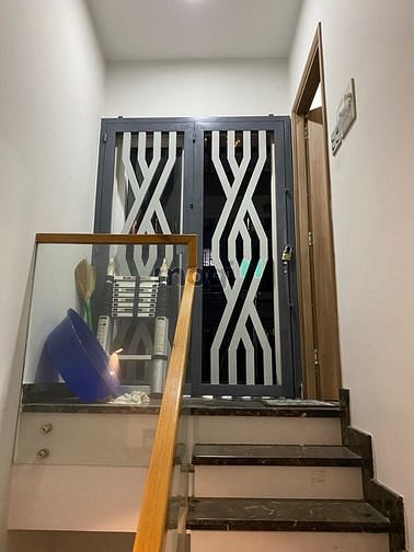 Hình ảnh Nhà Hẻm Bến Vân Đồn Xây Kiên Cố . Cao Cấp DTSD 122.16m2