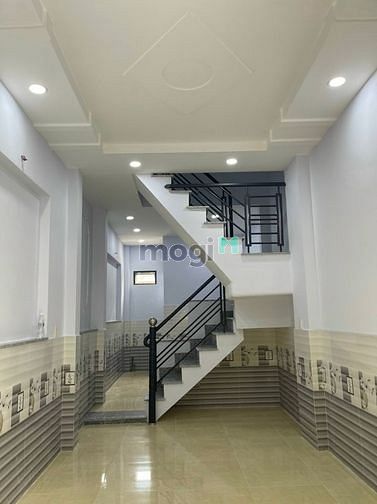 Hình ảnh Nhà đẹp ngay chợ, vị trí tốt, dân cư đông, 1 lầu, Bình Tân