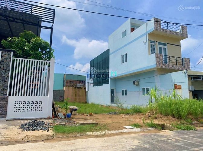 Hình ảnh Bán đất thổ cư 100% - DT 130m2 - sổ hồng riêng - đối diện UB Xã PVH