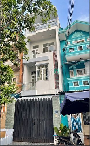 Hình ảnh Cho thuê nhà đẹp nguyên căn quận Tân Phú