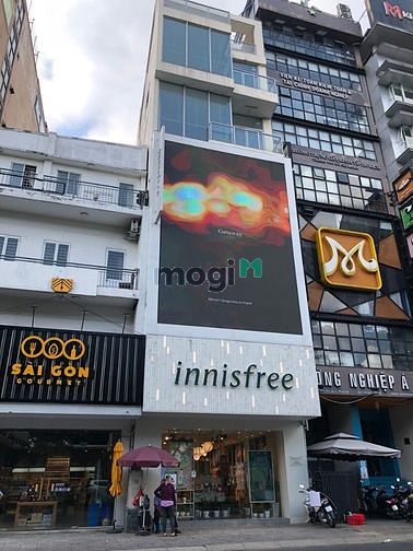 Hình ảnh MT Trần Hưng Đạo, trung tâm đất vàng Quận 1