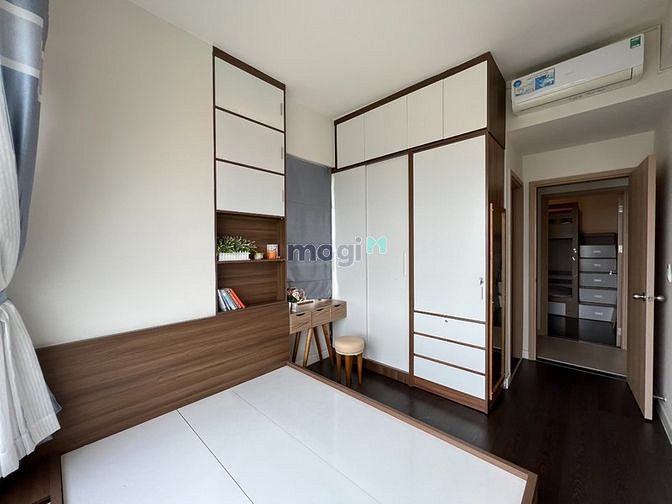 Hình ảnh Nhà đầy đủ nội thất, căn góc, tầng cao thoáng mát