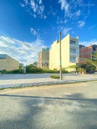 Hình ảnh Cần bán 114m2 thổ cư đất Bình Chánh, đường 14m sổ riêng, liền kề KCN