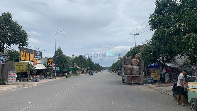 Hình ảnh Cần gấp - Bán đất sát QL13, MT đường 16m, dân đông, đ/d siêu thị, TH