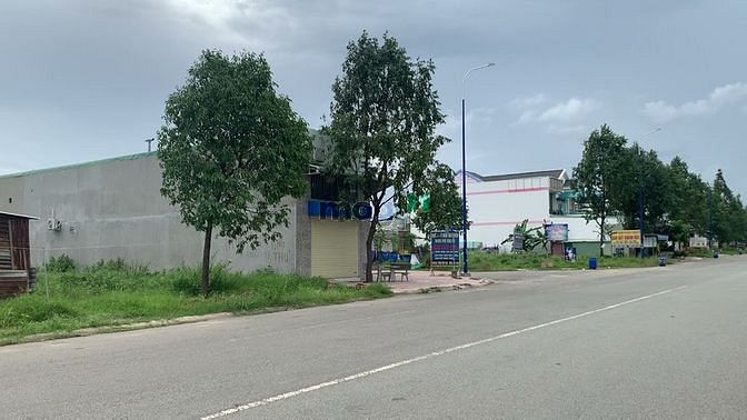 Hình ảnh Cần gấp - Bán đất sát QL13, MT đường 16m, dân đông, đ/d siêu thị, TH