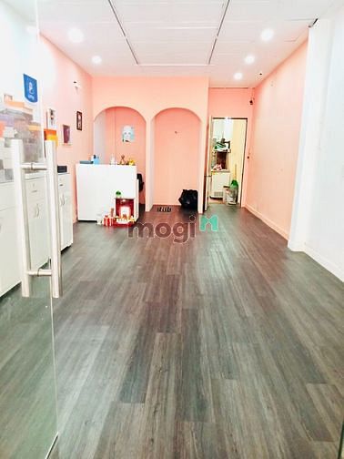 Hình ảnh Cho thuê nhà Quận.1 Địa chỉ : Đường Hoàng Sa.Q1