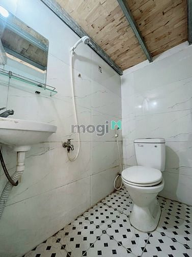 Hình ảnh Phòng trọ sinh viên Giờ tự do, thang máy, rộng rãi