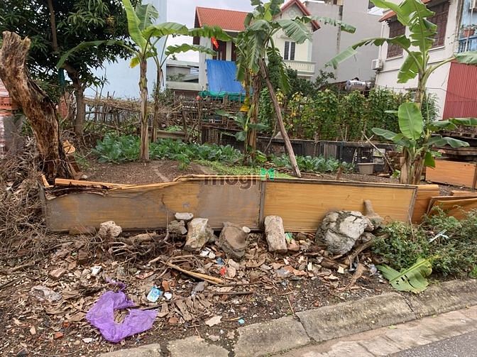 Hình ảnh Bán 52m2 đất nở hậu, ngõ thông, oto 4 chỗ đi qua, tại làng Lệ Mật