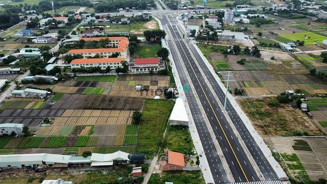 Hình ảnh Chính chủ cần bán đất 2 mặt tiền trước QL 56 , gần khu dân cư