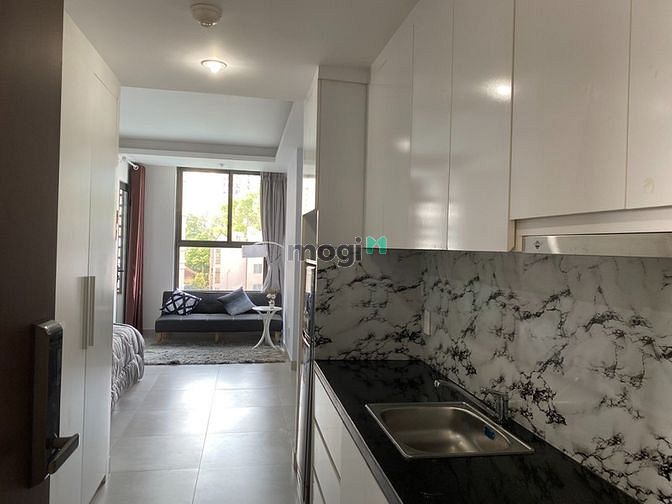 Hình ảnh Studio 1Pn đầy đủ nội thất, đẹp, căn góc. Giá 2 tỷ bao phí sang tên