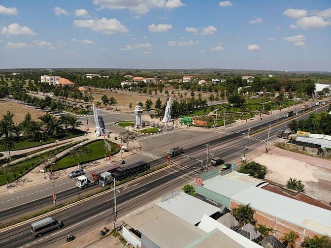 Hình ảnh Bán đất thổ cư 300m2, giá rẻ, gần KCN, KDC