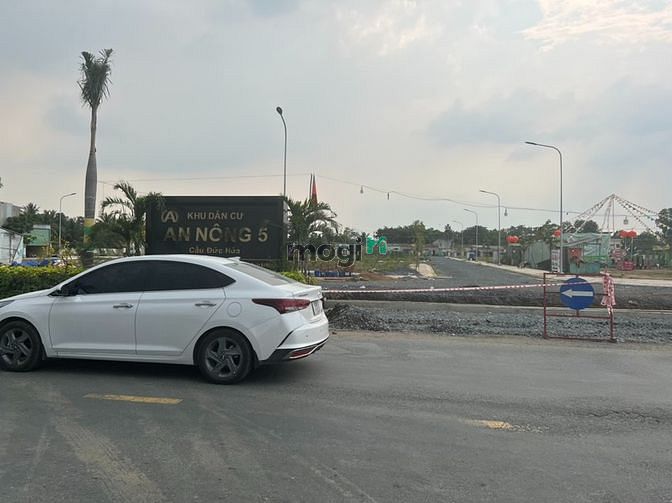 Hình ảnh bán đất 2 mặt tiền đường ĐT 824 và đường quốc lộ N2