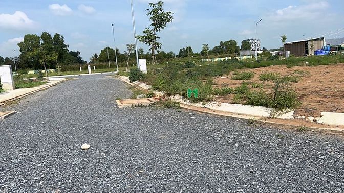 Hình ảnh bán đất 2 mặt tiền đường ĐT 824 và đường quốc lộ N2