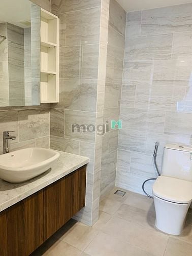 Hình ảnh CHo thuê 3PN+1ĐN 138m2 giá 26tr full nội thất Hà Đô Quận 10