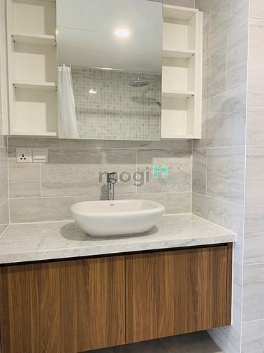 Hình ảnh CHo thuê 3PN+1ĐN 138m2 giá 26tr full nội thất Hà Đô Quận 10