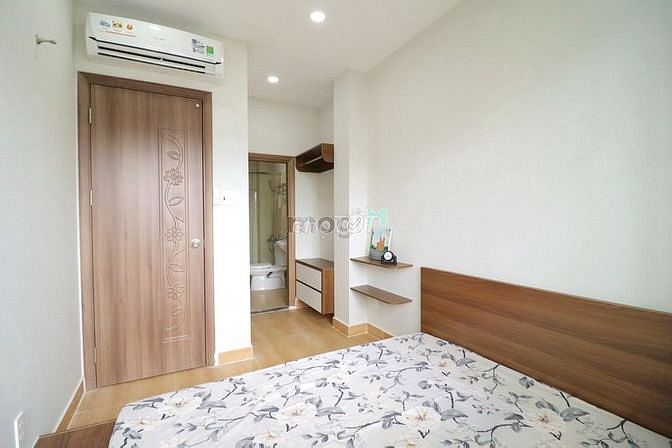 Hình ảnh cho thuê CHDV mặt tiền trung tâm Q1 , Full nội thất , có bancong