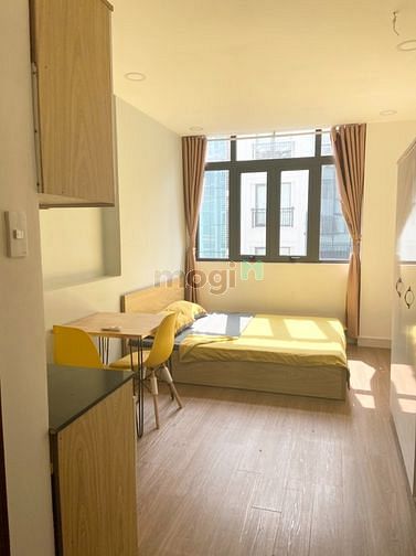Hình ảnh Full nội thất, Cửa sổ, thang máy, 24m2, Kệ bếp, Gần Sân Bay, Mới Tinh