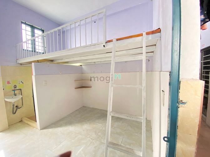 Hình ảnh Cho thuê Phòng Mới xây Gác 1m8, 30m2 Ngay CN Thực Phẩm