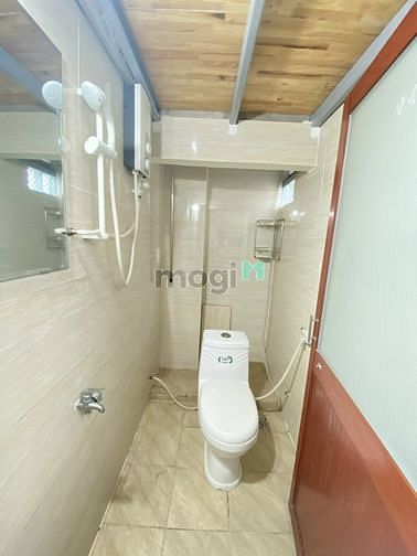 Hình ảnh Phòng gác lửng mới tinh cửa sổ lớn sẵn NT ngay Hoàng Bật Đạt-Tân Bình