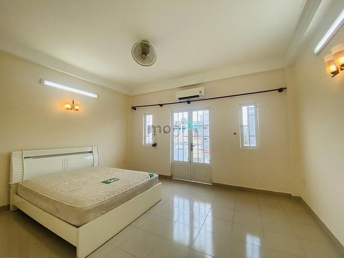Hình ảnh Biệt Thự Gần Cao Đức Lân Hầm 3 lầu Giá 50 triệu/Tháng