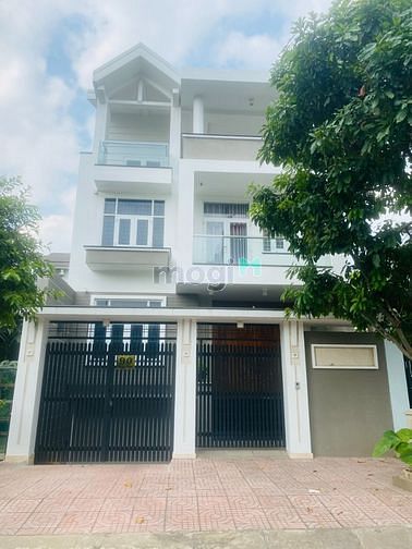 Hình ảnh Biệt Thự Gần Cao Đức Lân Hầm 3 lầu Giá 50 triệu/Tháng