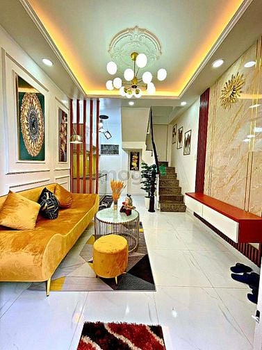 Hình ảnh Bán gấp nhà 3 tầng Cách Mạng Tháng 8 Q3 DTSD 48m2 chỉ hơn 3 tỷ