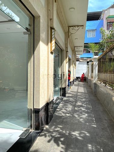 Hình ảnh Cho thuê biệt lô góc Cityland Center Hill 8x20m 3 lầu có thang máy.