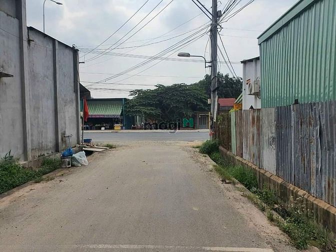 Hình ảnh Bán đất+ tặng nhà cấp 4 đường DX133 Tân An Thủ Dầu Một,