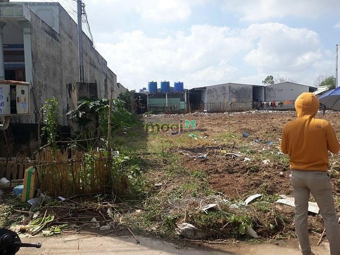 Hình ảnh Bán đất thổ cư hóc môn,100m2,sổ hồng riêng