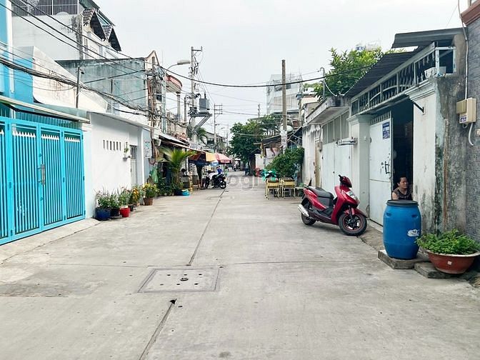 Hình ảnh Cần Bán Nhà Kho Cấp 4 Đường / Tỉnh Lộ 10